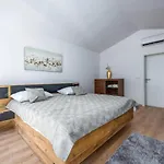 Holiday home Lovely In Vabriga Tar-Vabriga