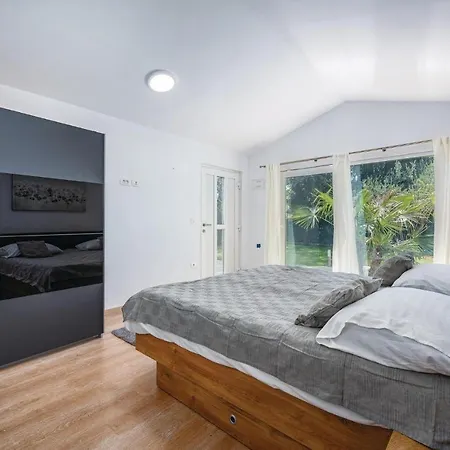 Beautiful In Vabriga